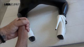 Lara - Cum Kitten - Beim putzen in LEGGINGS GEFICKT - XXL BUBBLE BUTT CUMSHOT 1080P - Mdh-3
