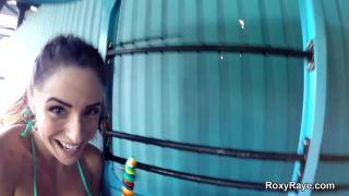 Roxy Raye rr PublicThemeParkLesbians-4