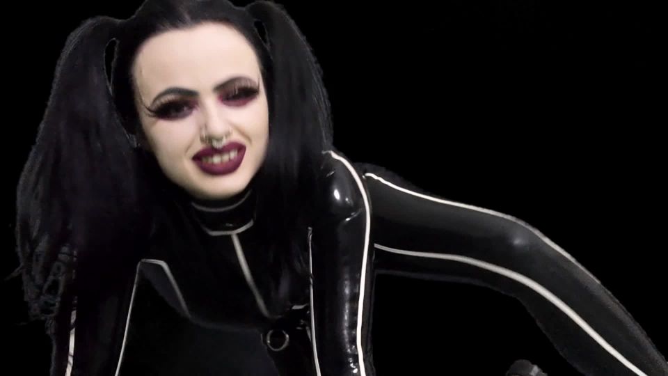 Empress Poison – RUBBER FUCK TOY Latex!