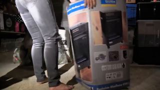 [K2S.CLUB] YvetteXtreme - Barfuss im Keller - Pissen - Badewanne - HD 720P-3