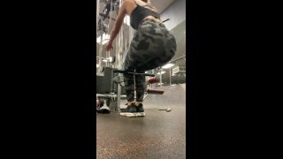 Bernyboo17 () Bernyboo - my form wasnt great cause it was the end of the workout 24-11-2021-8