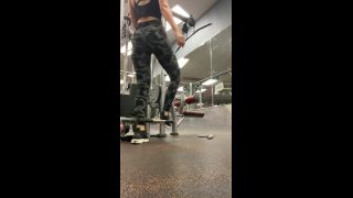 Bernyboo17 () Bernyboo - my form wasnt great cause it was the end of the workout 24-11-2021-9