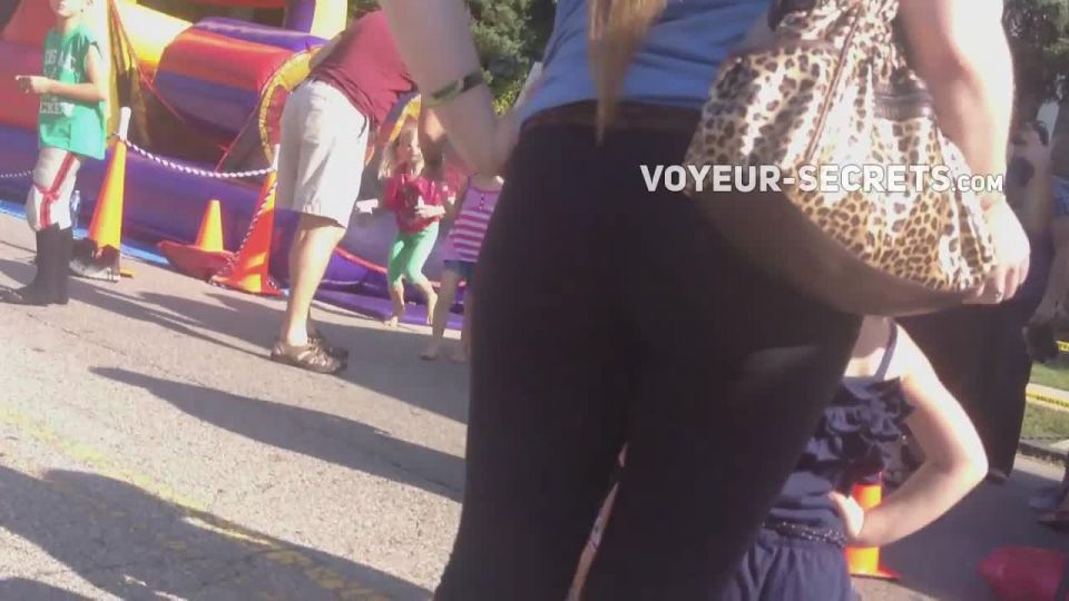 Milf s pink thong visible in public place Milf!