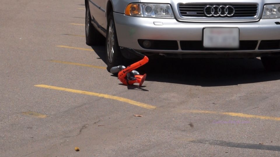 Custom Fetish - Madison Crushes Inflatables With Car HD - Fetish