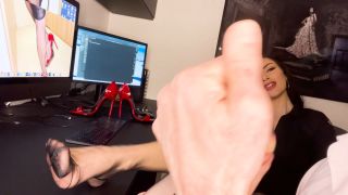 7172 SECRETARY IN NYLON STOCKINGS GETS ON THE DESK Alysa nylo...-2