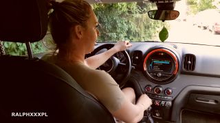 Ralph XXXpl - Heiße betrügende ehefrau holt einen fremden ab und bläst ihn im auto... 1080P - Amateur-9