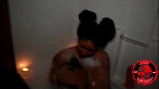 M@nyV1ds - TheBoobyUniversity - Danni Lynnes Bubble Bath Blow Bang-8