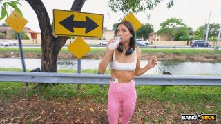 Jessie Belle's Bus Jog Adventure! Hot Sex [HD]-1