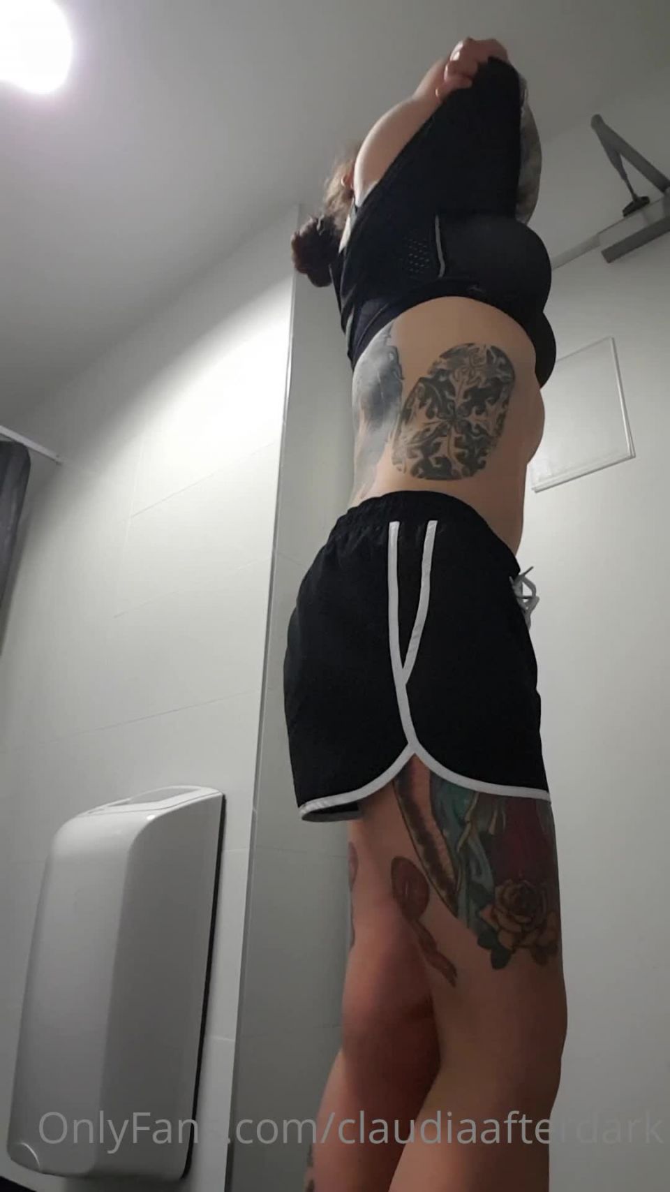 ClaudiaAfterDark Claudiaafterdark - little throwback post gym video excuse how sweaty i look please hahaha 15-10-2021