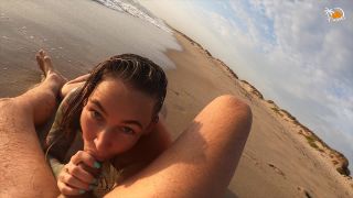 [Amateur] Amateur blowjob on nudist beach. Real couple having fun in Baywatch style-3