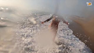 [Amateur] Amateur blowjob on nudist beach. Real couple having fun in Baywatch style-7