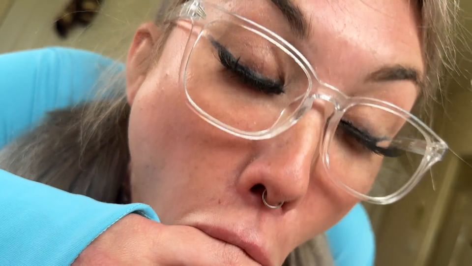 7107 Big Step Sister Takes my Virginity  Madison Blaze