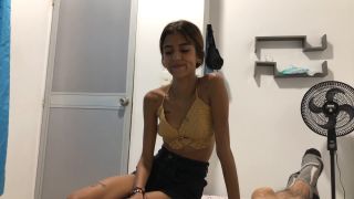 Video Horny Stepsister Eagerly Asks To Suck Her Stepbrother s Cock ...-3