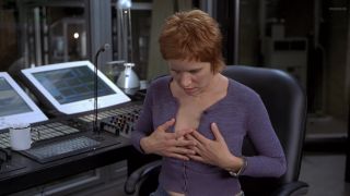 Kim Dickens Nude - Hollow Man US 2000 HD-0