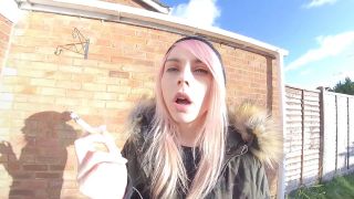 Chloe Toy - Smoke break - Smoking-6