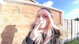 Chloe Toy - Smoke break - Smoking-7