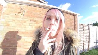 Chloe Toy - Smoke break - Smoking-8
