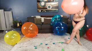 Custom Fetish - Valencia Sits Pops 17 amp 24 inch Balloons - Fetish-0