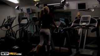 Hot amateur girlfriend blowjob in a  gym-1