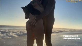 Heidi Jo Fit BBC Bull Public Beach Hotel Cuck Onlyfans (Amateur porn)-1