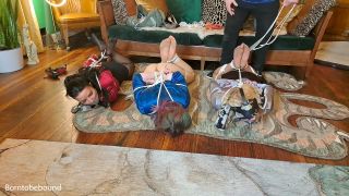 Emily Addams, Zoey Ziptie - You can't trust anyone Downl...-7