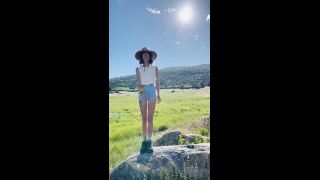 Mammawild - Niki Wildflower () Mammawild - sometimes i enjoy nature with my clothes on i know weird right 02-06-2020-3