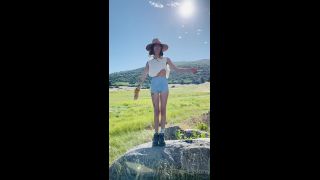 Mammawild - Niki Wildflower () Mammawild - sometimes i enjoy nature with my clothes on i know weird right 02-06-2020-5