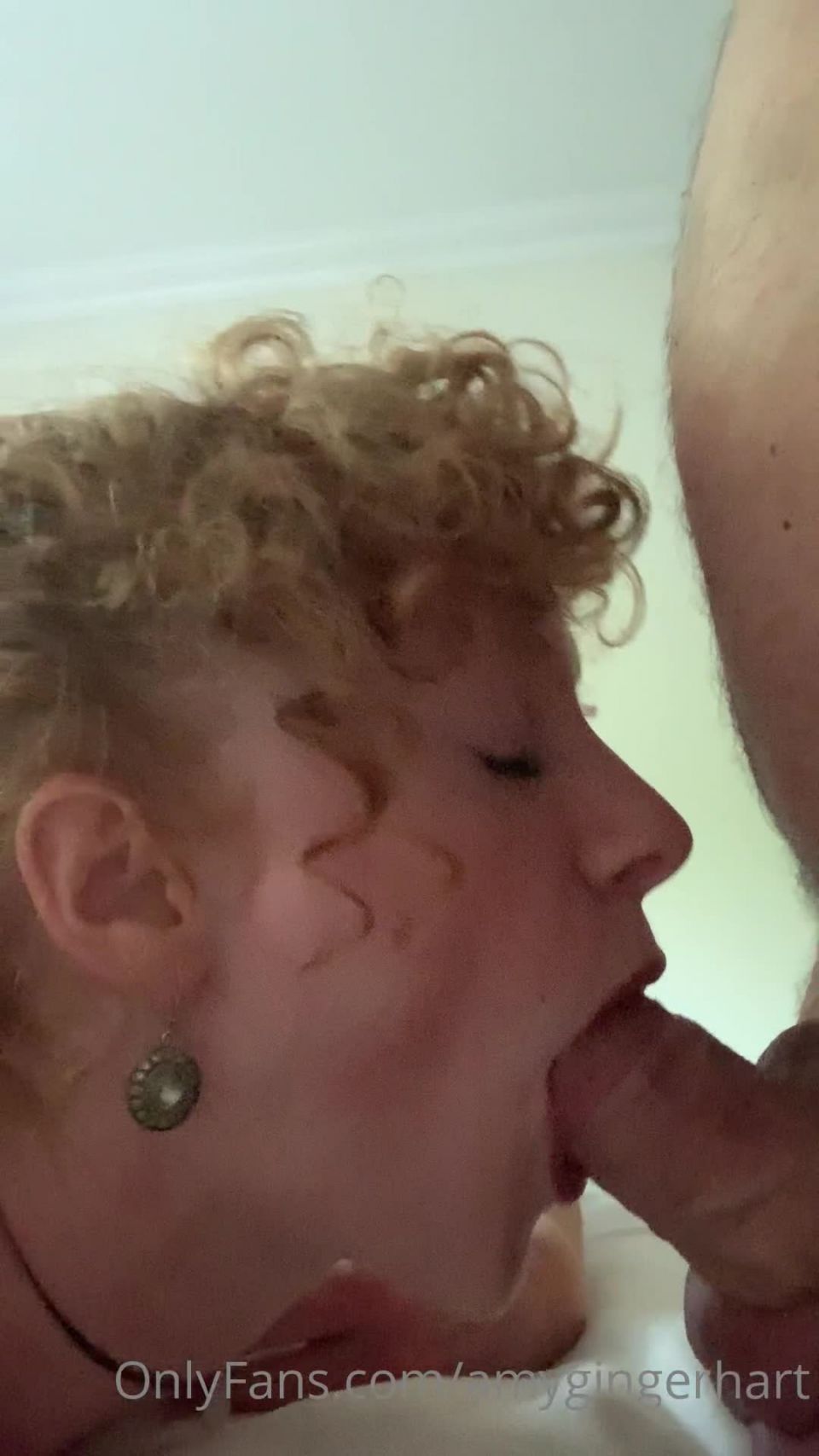 Amygingerhart - Amy Hart () Amygingerhart smh hes such a tease 03-06-2020