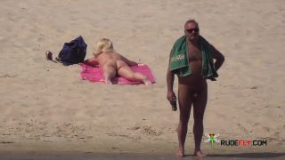 Amateur make fun at a nude beach 2 BBW-0