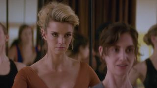 Alison Brie, Betty Gilpin, Jackie Tohn, Kate Nash - Glow s03e03 2019 ...-2