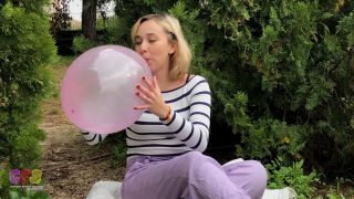 Custom Fetish - Regina s First Blow to Pop Outdoors - Fetish-1