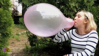 Custom Fetish - Regina s First Blow to Pop Outdoors - Fetish-3