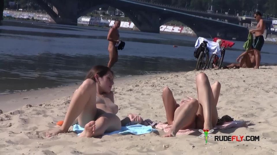 Public beach just got hotter with a teen nudist public 