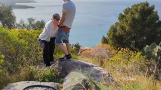 [K2S.CLUB] TheTemptingTwosome - Spontaner Sex beim Wandern mit Blick über die Stadt - HD 720P-1