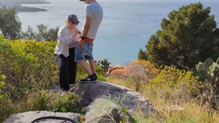 [K2S.CLUB] TheTemptingTwosome - Spontaner Sex beim Wandern mit Blick über die Stadt - HD 720P-2