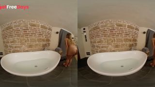 Russian Babe Zlata Shine Loves Anal Sex After a Bath-2