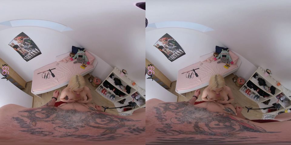 Video Roxy Risingstar: Busty Blondie Kinky Teen 2880p UltraHD/4K