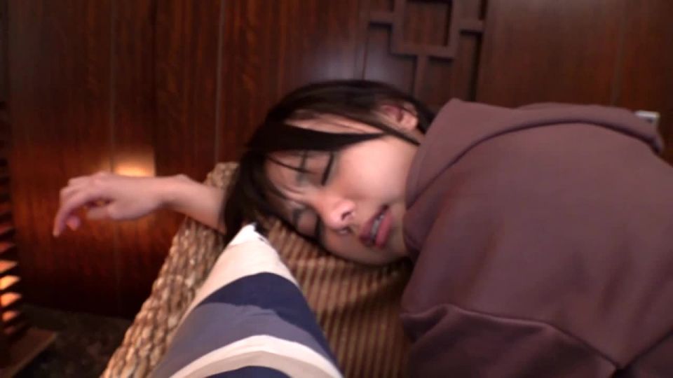 300MAAN-615 【ボーイッシュ美少女JD/キツマン名器/汗だく中出し】バスケ部所属の19歳、現役JDスズちゃん！日頃の鍛錬で磨きあがった健康的スレンダー美BODY！ボーイッシュな見た目にも関わらず敏感なカラダでメスイキ連発！新陳代謝がよすぎて汗だく状態で欲望むきだしの熱狂的セックス！引き締まったカラダと超名器なキツマンの気持ちよすぎる締まりで中出し3連発♪ - (JAV Full Movie)