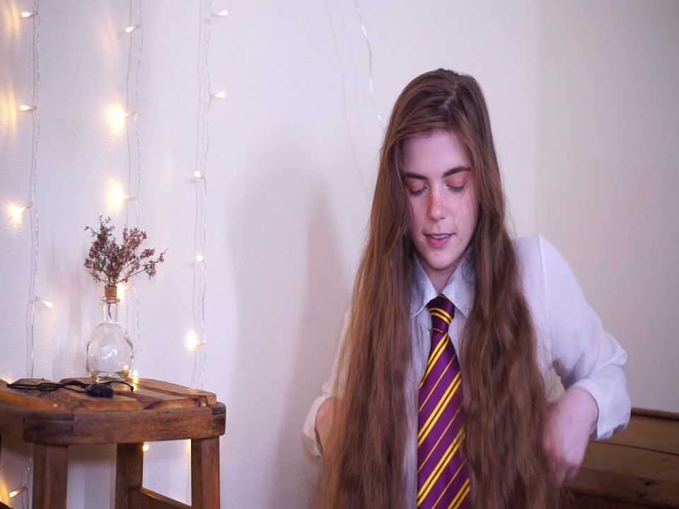 [ManyVids] Longhairluna Manyvids.21.08.07.Longhairluna.Hermiones.Spell.Joi 