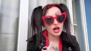 Sexy Smoking Fetish From Dominatrix Nika.-8