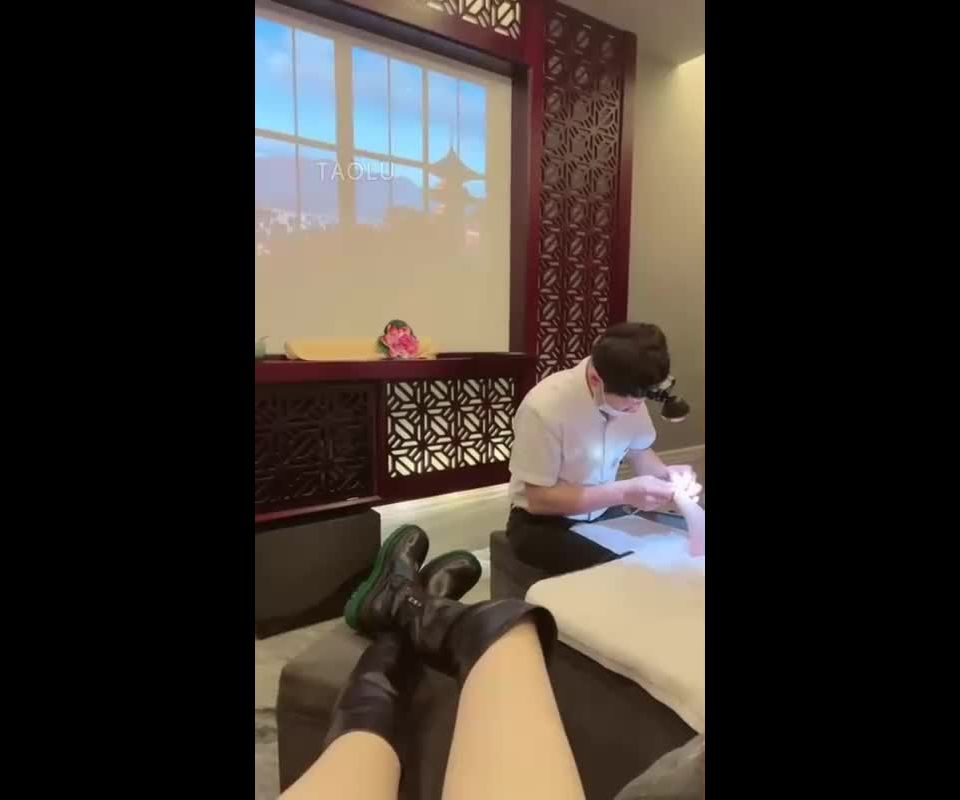 porn clip 19 Miss Yinuo Foot shop on fetish porn pony fetish