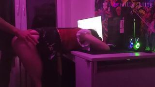 Amateur Gamer Girl Compilation-3