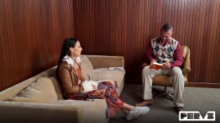 Lola Aiko's Wet Dreams Come True with Dr. Fitzwell in 1080p-1