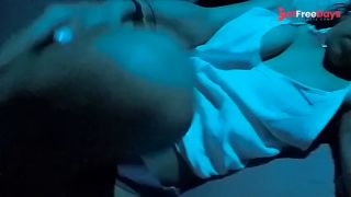 Jugando solita en la cama-5
