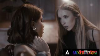 The Hottest Lesbian Foursome Fuck between Four Gorgeous Vampires-2