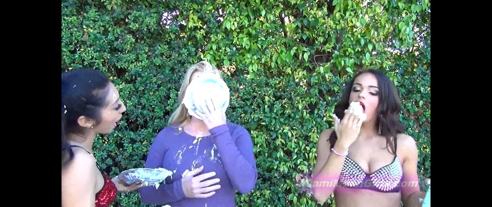 American Mean Girls Carmela Jennifer - Humiliation Smeared All Over 