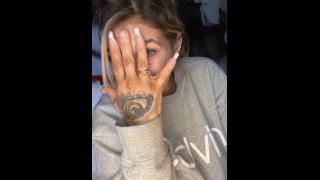 Valentina Nappi  Brunette VALENTINA NAPPI Gets Public Anal Creampie-5