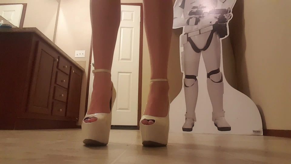Pt 3FrostyPrincess - School Girl Heels Play