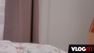 Sarah Sultry In Red Latex Nurse Outfit BTS-2