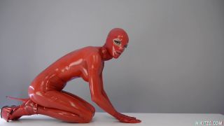 0010006Latex_Rubber_Leather-1